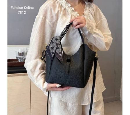 CARTERA DE MANO C7812